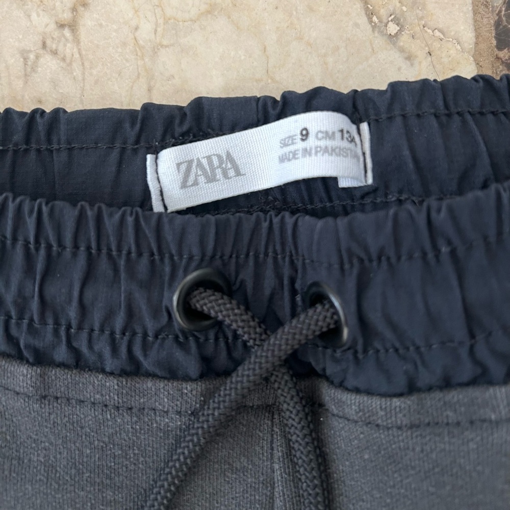Boys Zara Black and Gray Jogger Pants - Picture 2 of 3